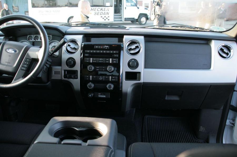  Ford F-150 2009 года  (фото 17 из 156)